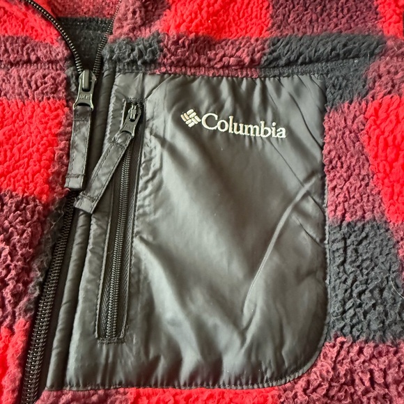 Columbia Red and Black Plaid Fleece Vest - Picture 4 of 5